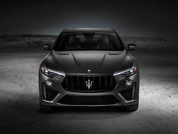 مازيراتي تكشف النقاب عن نسخة تروفيو من طراز ليفانتي